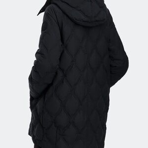 Canada Goose Women's Black Alessia puffer